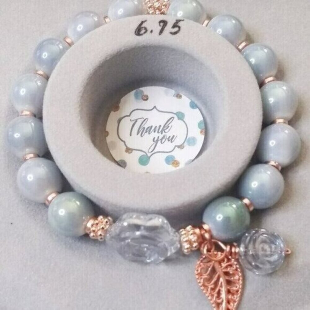 Dove‑Gray Beaded Rose Floral Flower Bracelet – Chill Bohemian Vibe Boho Style - Picture 5 of 10